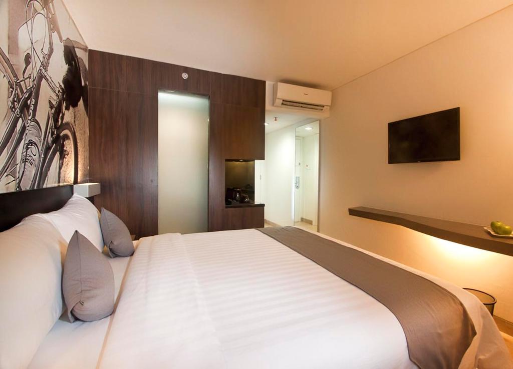 Neo Hotel Mangga Dua By Aston Jakarta Exterior photo